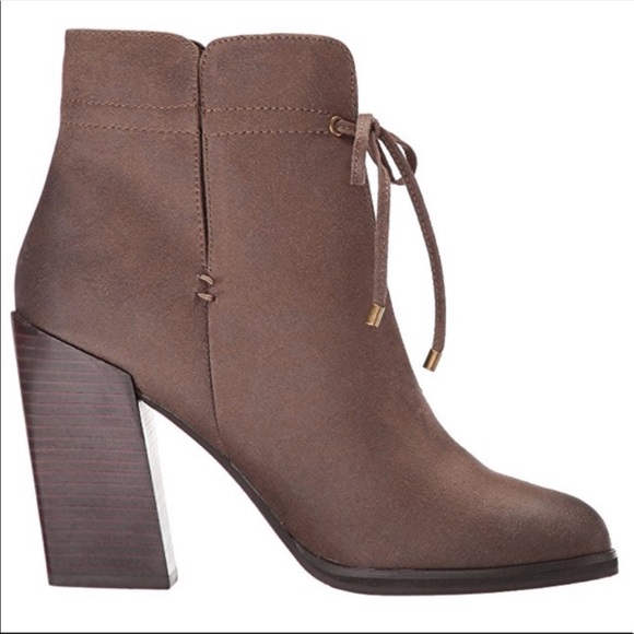 Vintage Distressed Rust Front V Split Ankle Boot - Picture 5 of 5